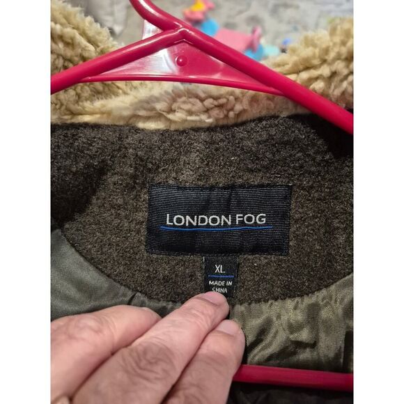 London Fog Women’s Pea Coat – Size XL – Classic & Timeless Style - Picture 3 of 6